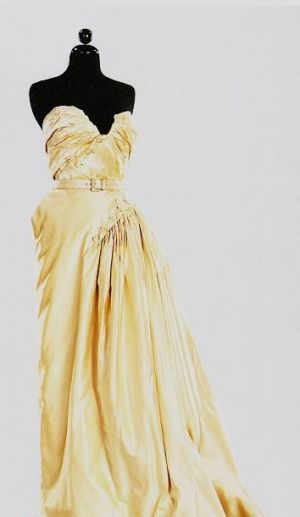 mylusciouslife blog via couture allure vintage fashion.jpg